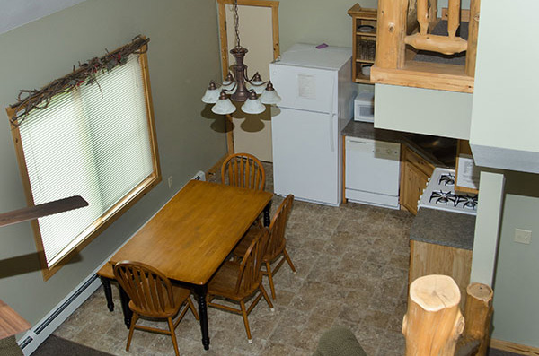 cabin-12-vaulted-ceilings